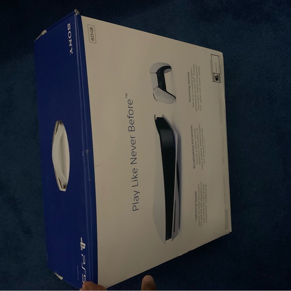 PS5 - Picture 3 of 3